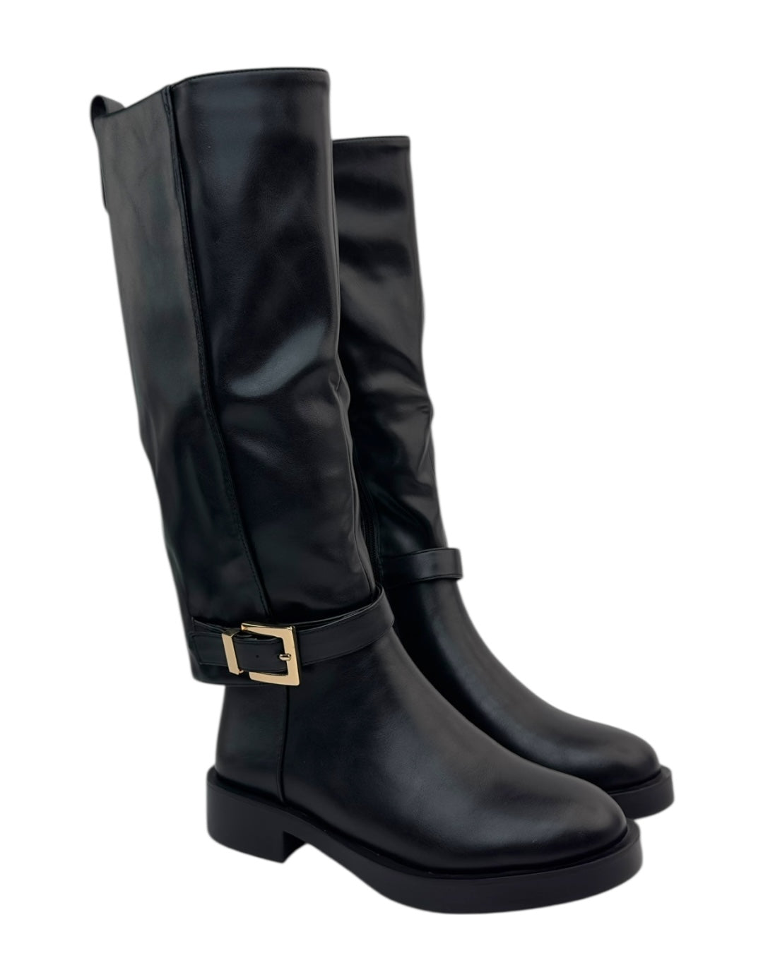 حذاء برقبة جلدية عالية