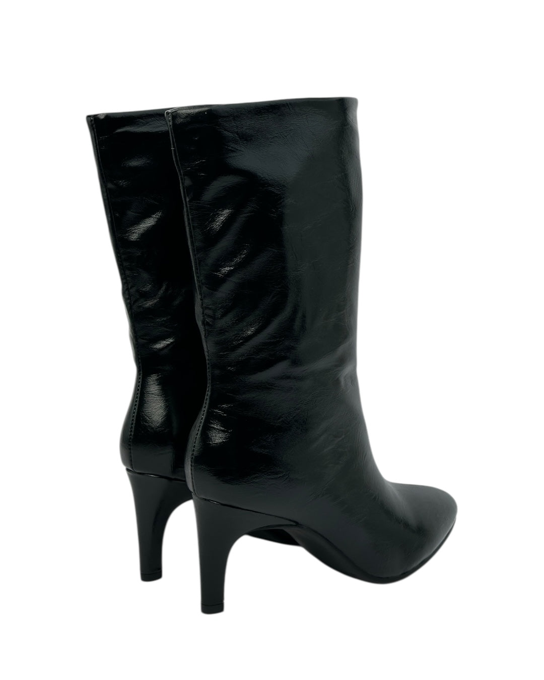 حذاء بوت جلدي ذو مقدمة مدببة وكعب رفيع