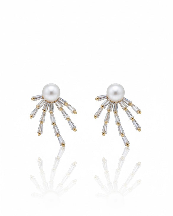 أقراط مرصعة بالزركون واللؤلؤ