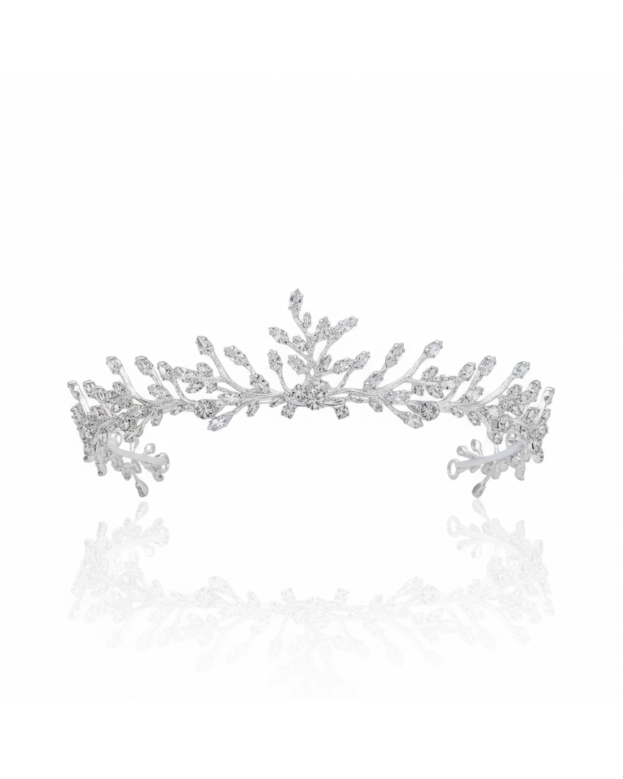 تاج مرصع بالزركون الفضي