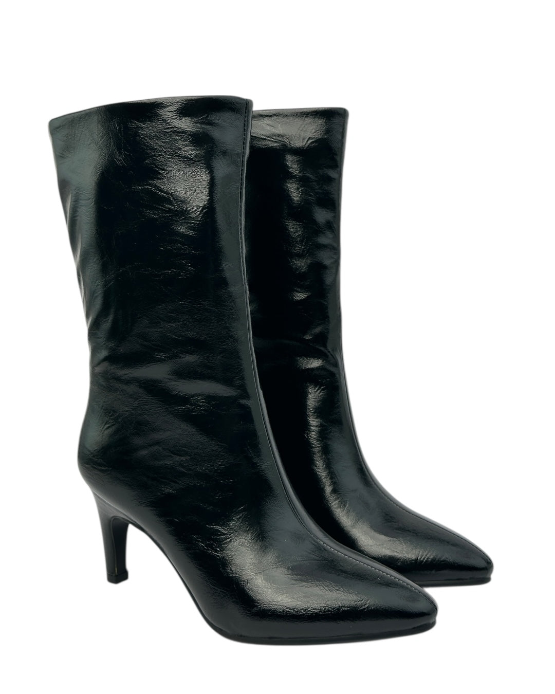 حذاء بوت جلدي ذو مقدمة مدببة وكعب رفيع