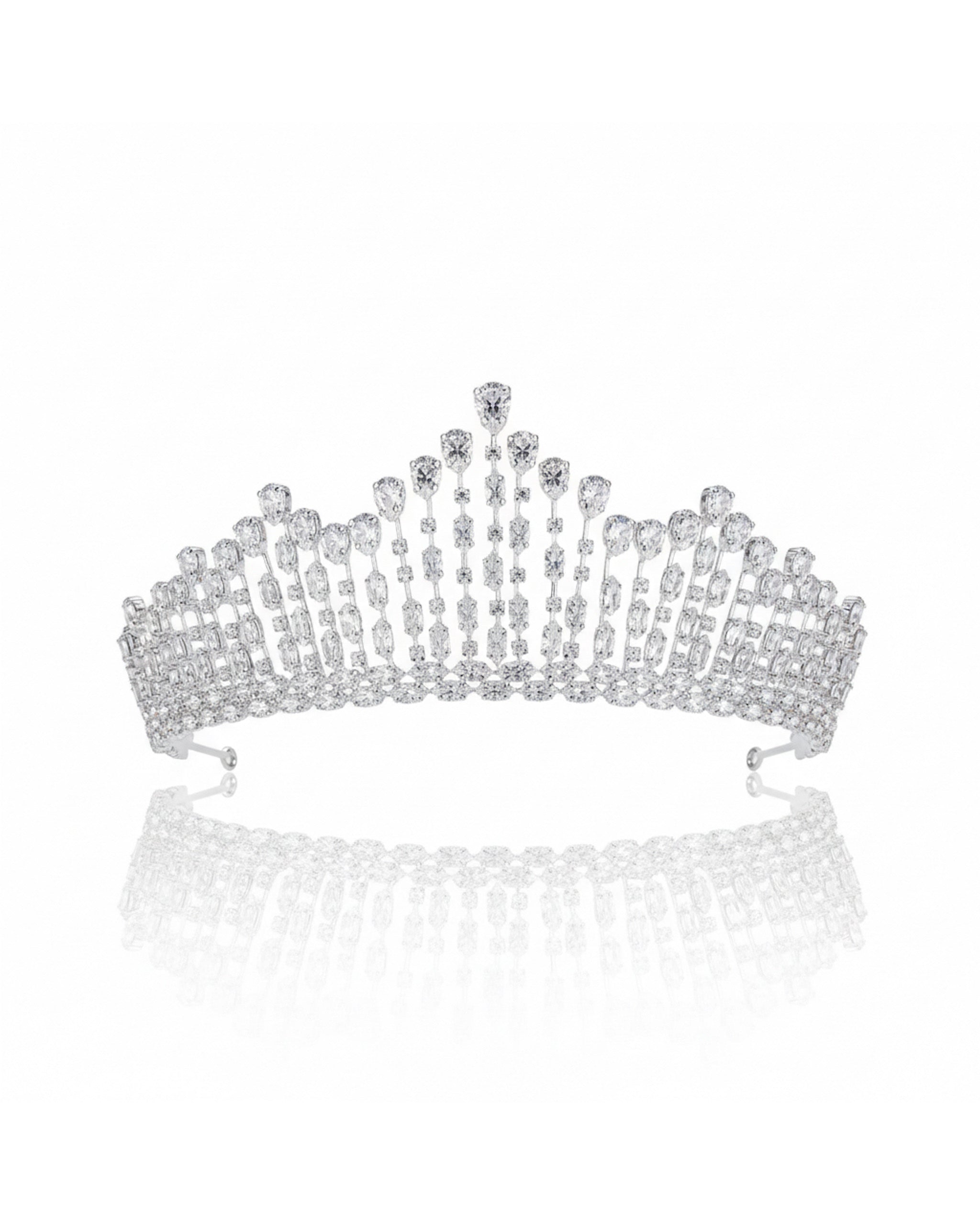 تاج مرصع بالزركون الفضي