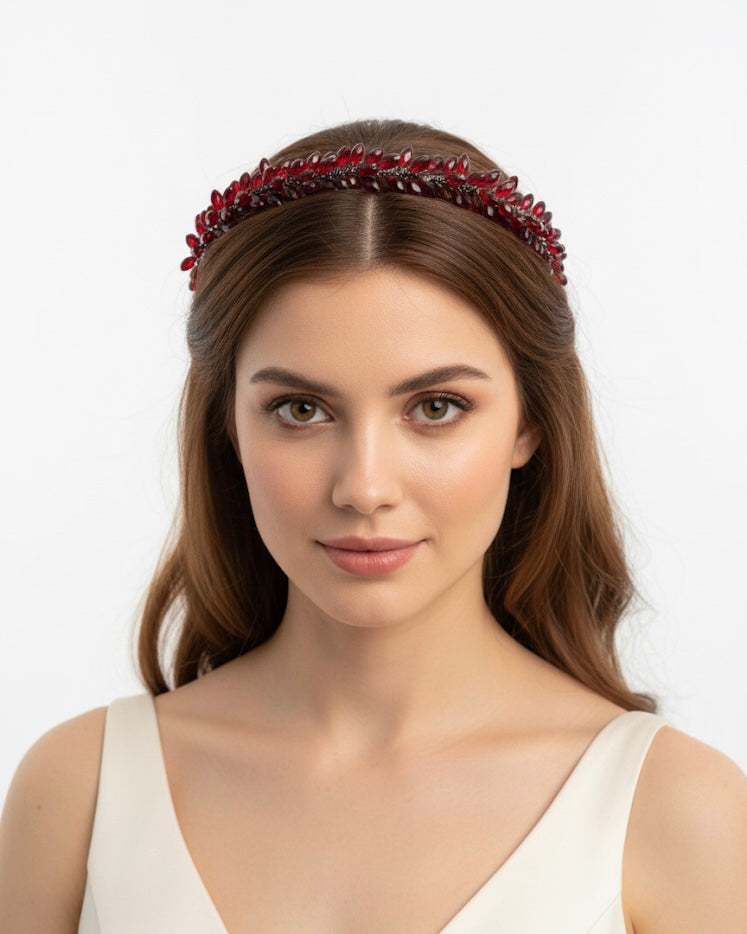 غطاء رأس مرصع بأحجار كريستالية شفافة