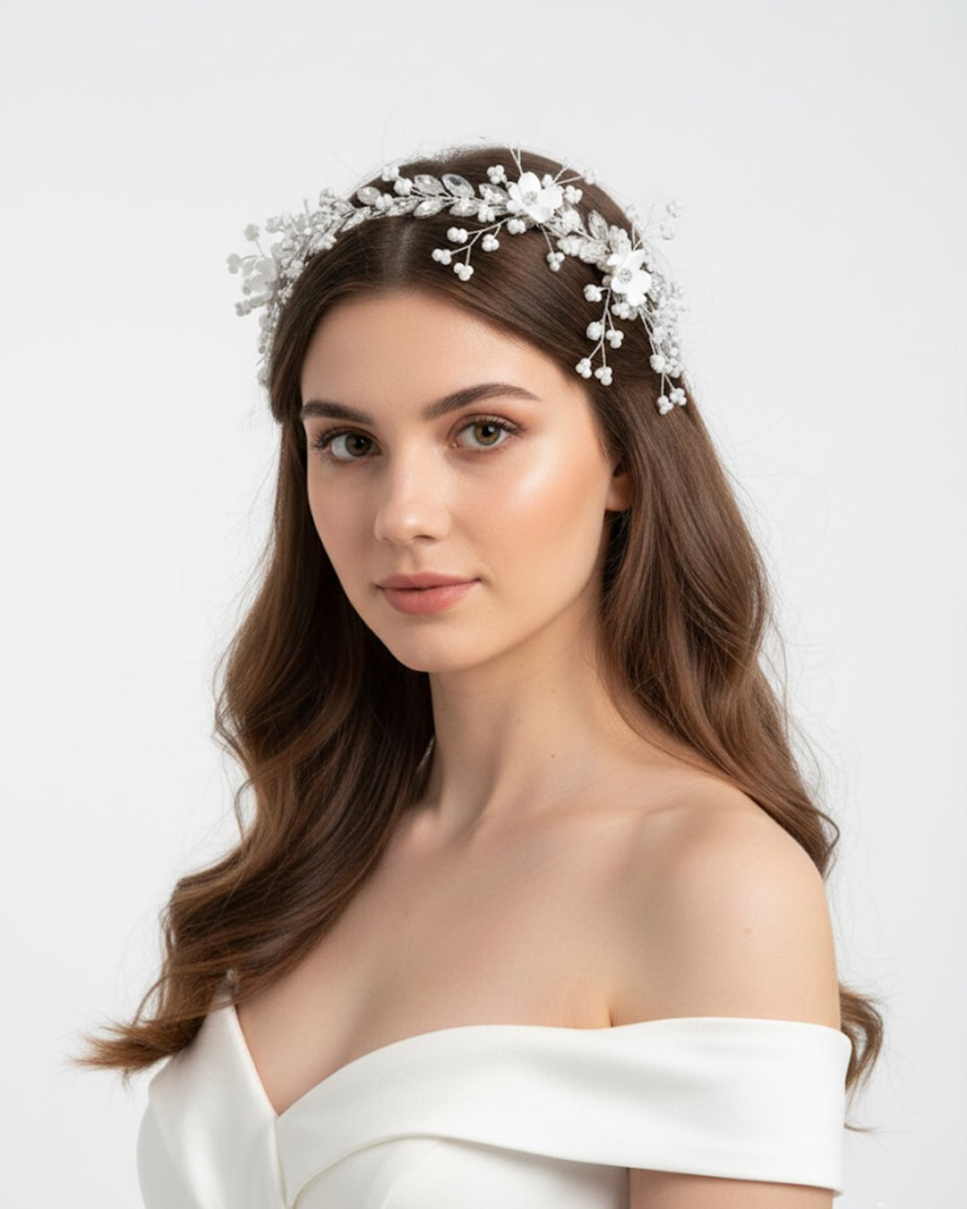 غطاء رأس مزين بالزهور والأحجار الكريستالية