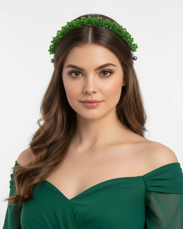 غطاء رأس مرصع بأحجار كريستالية شفافة