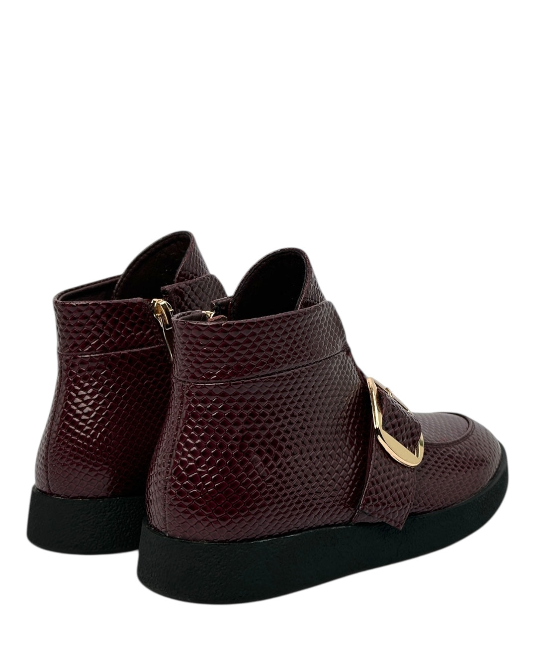 حذاء مسطح بنقشة جلد الثعبان مع مشبك ذهبي