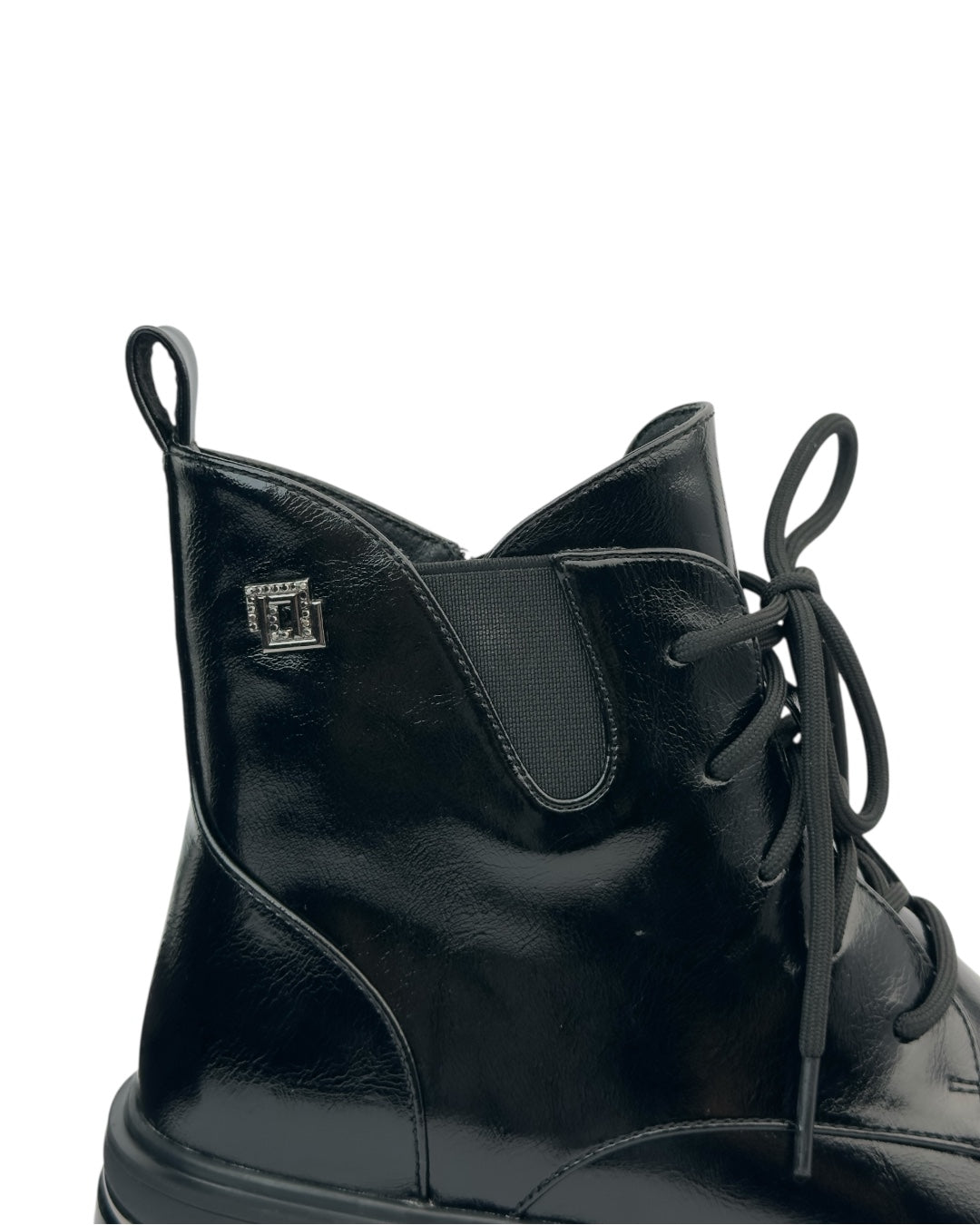 حذاء قصير من الجلد مزود بأربطة وسحاب جانبي