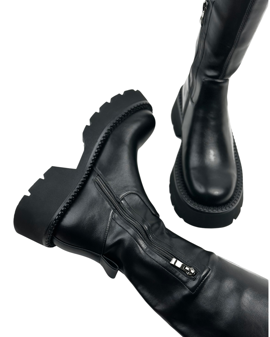 حذاء جلدي ذو ساق عالية