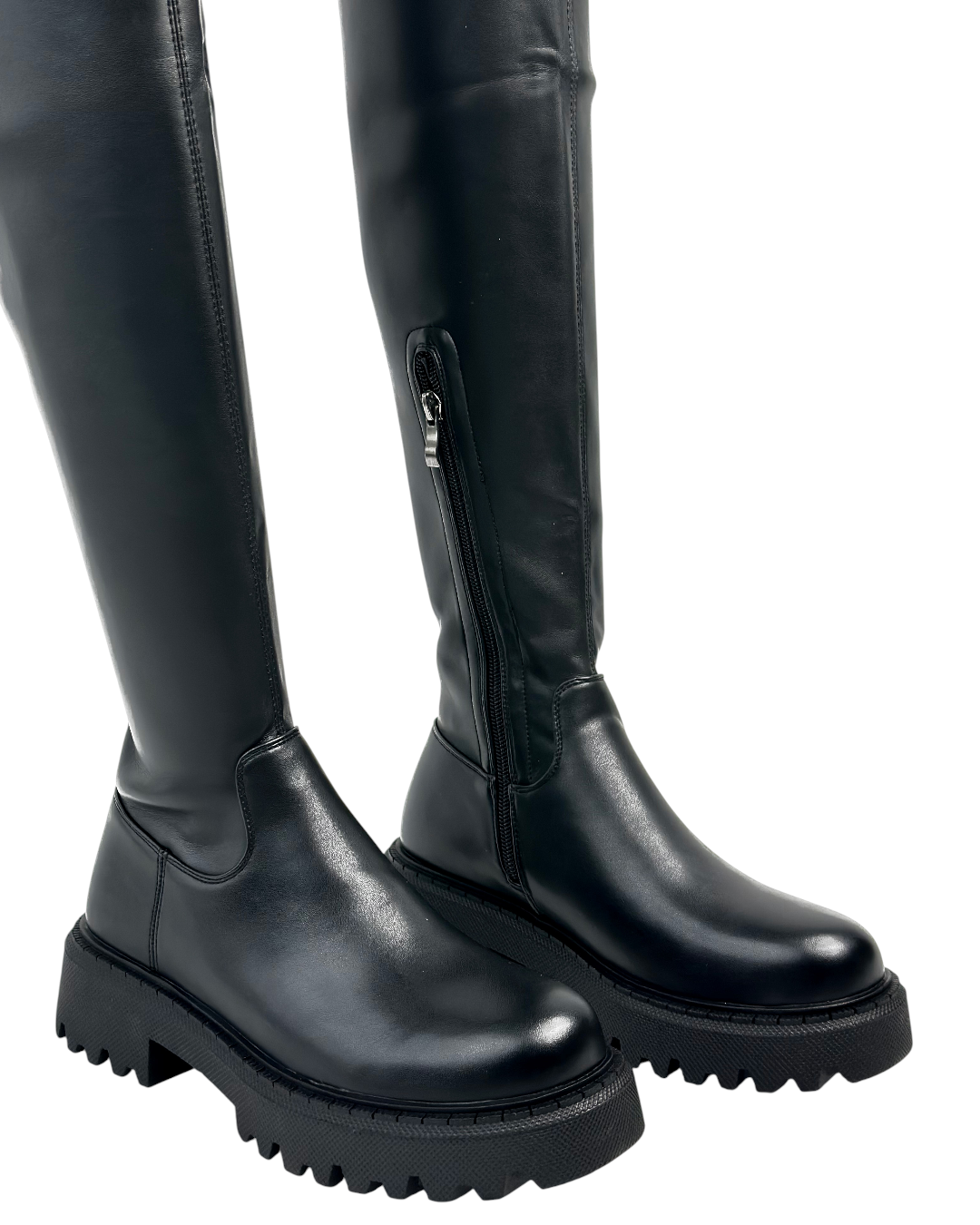 حذاء جلدي ذو ساق عالية