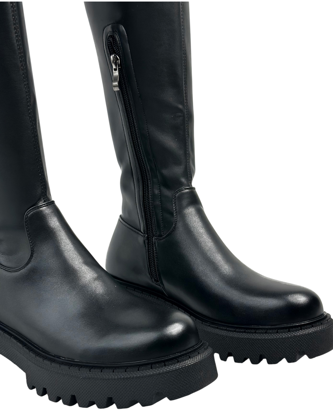 حذاء جلدي ذو ساق عالية