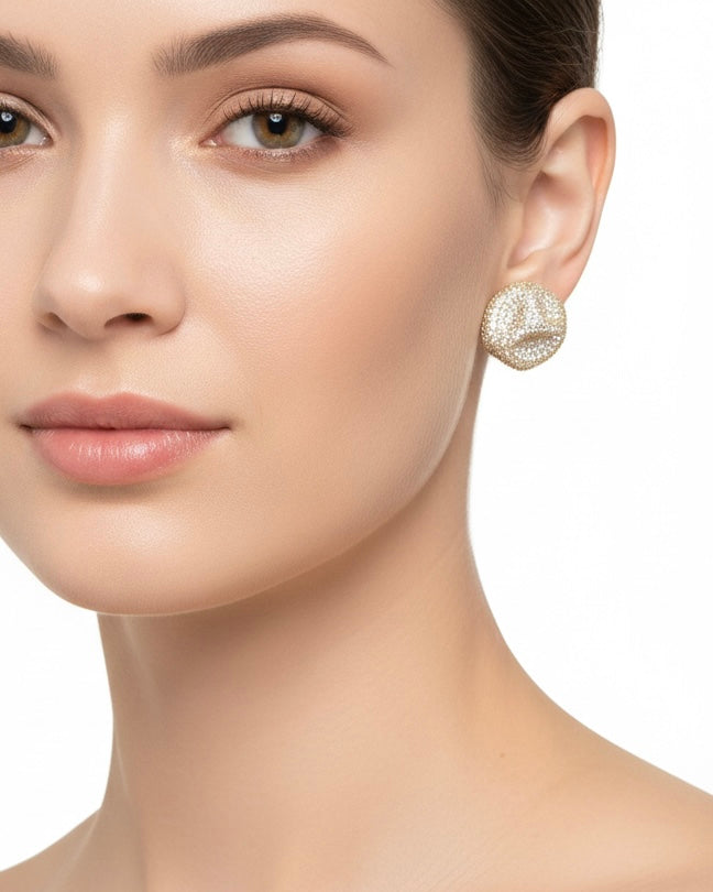 أقراط مرصعة بالزركون