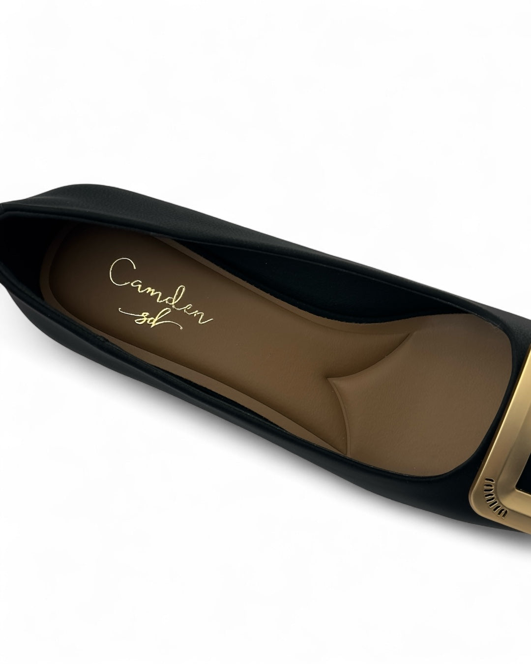 كتاب كلاسيك بكعب عريض ذو طابع عريض