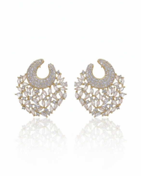 أقراط مرصعة بالزركون