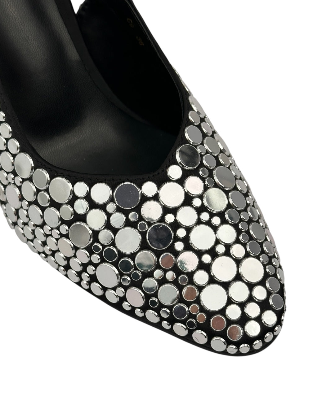 Hills glossy black