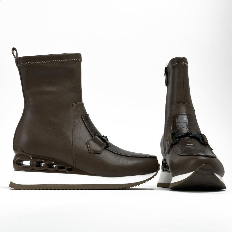 أحذية طويلة الساق من الجلد الناعم