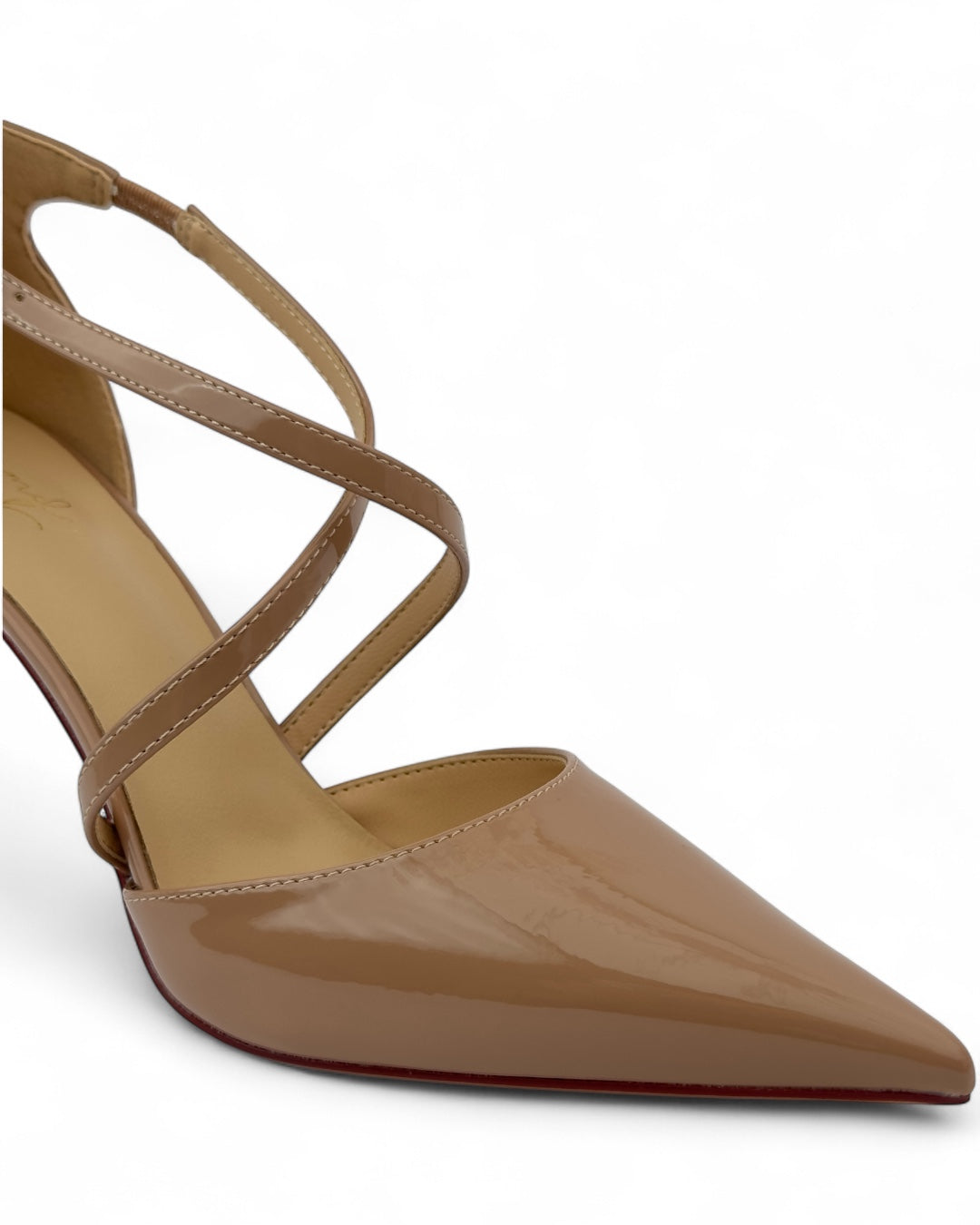 كعب أحمر بحزام كروس