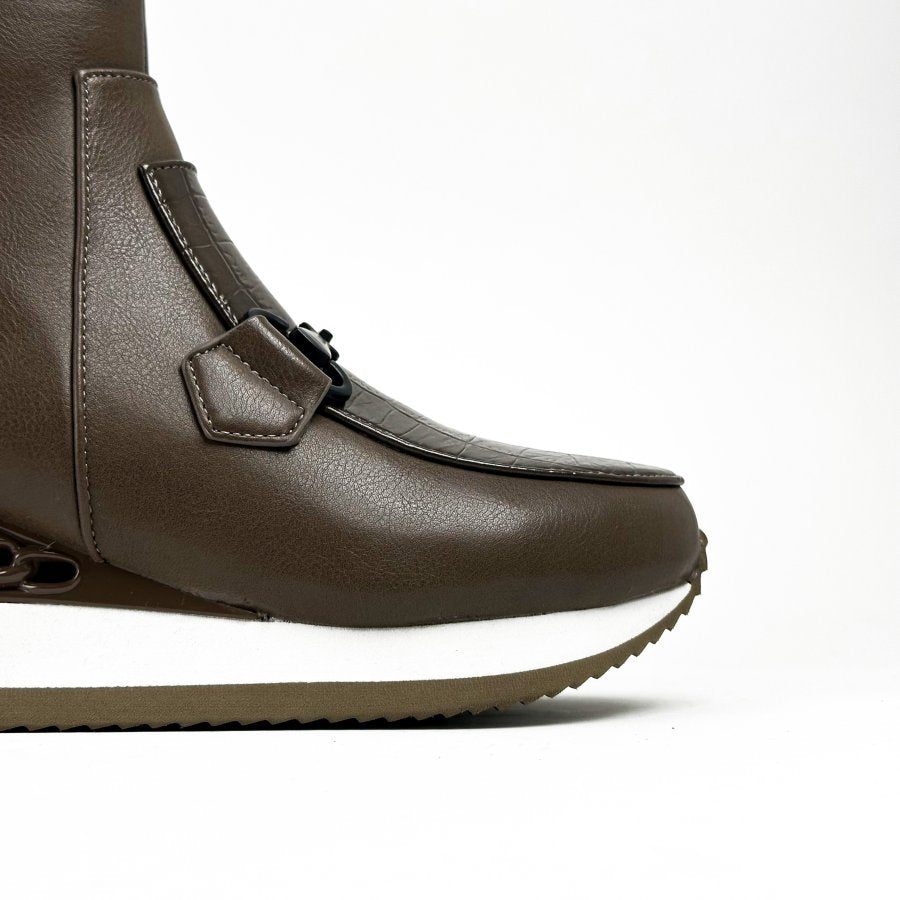 أحذية طويلة الساق من الجلد الناعم