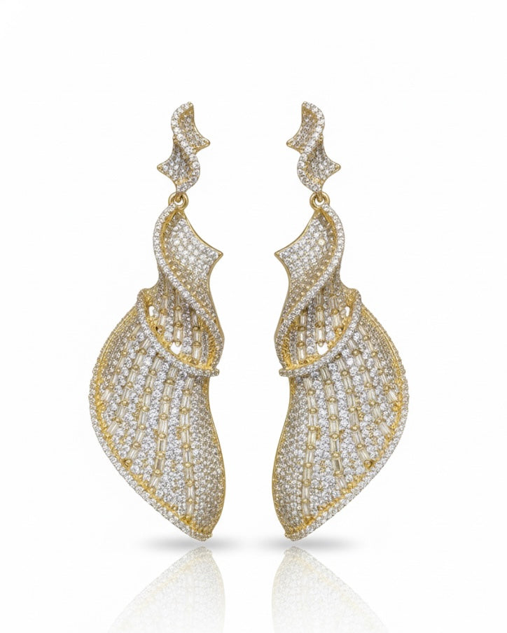 أقراط مرصعة بالزركون