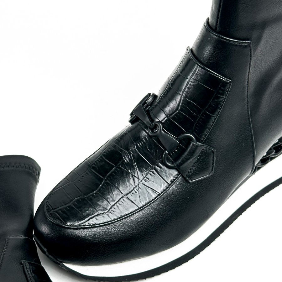 أحذية طويلة الساق من الجلد الناعم