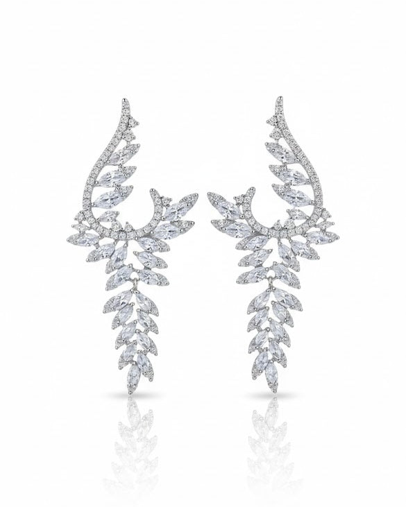 أقراط مرصعة بالزركون