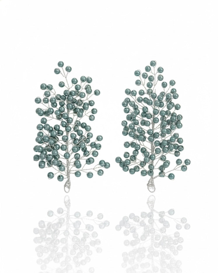 غطاء رأس مزين بأحجار ملونة