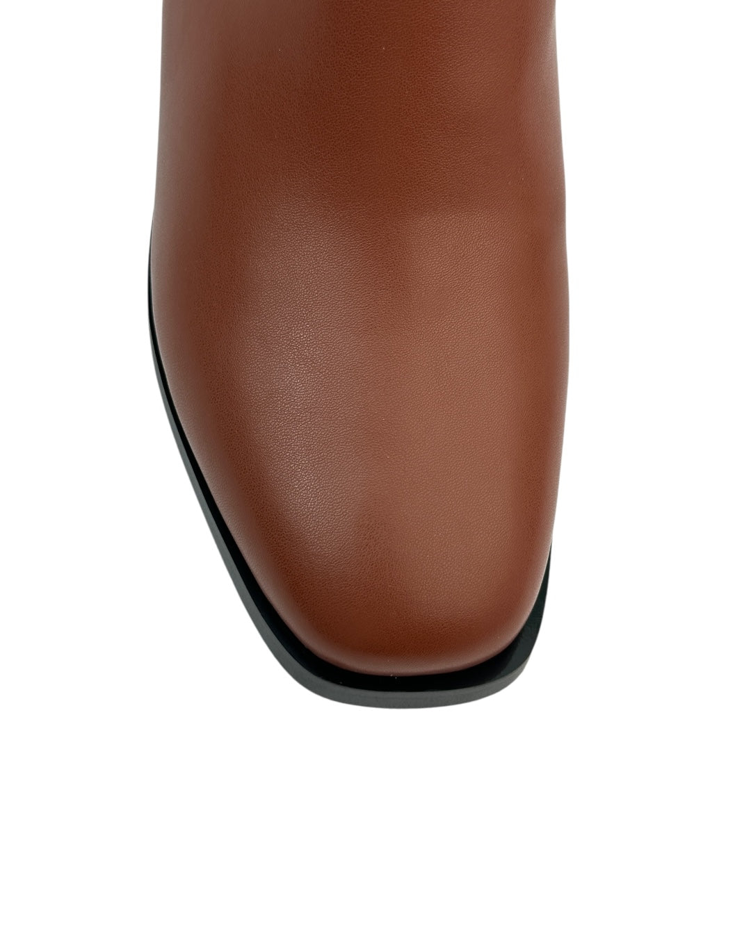 حذاء قصير أنيق مزين بفيونكة خلفية