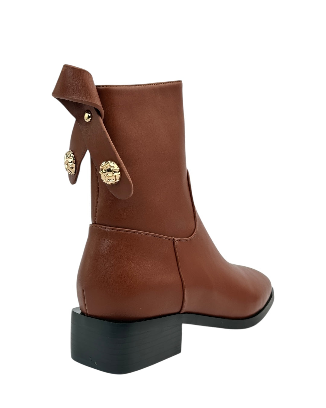 حذاء قصير أنيق مزين بفيونكة خلفية