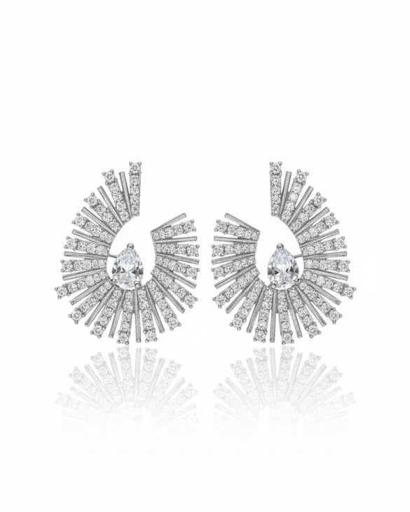 أقراط مرصعة بالزركون