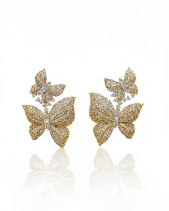 أقراط مرصعة بالزركون