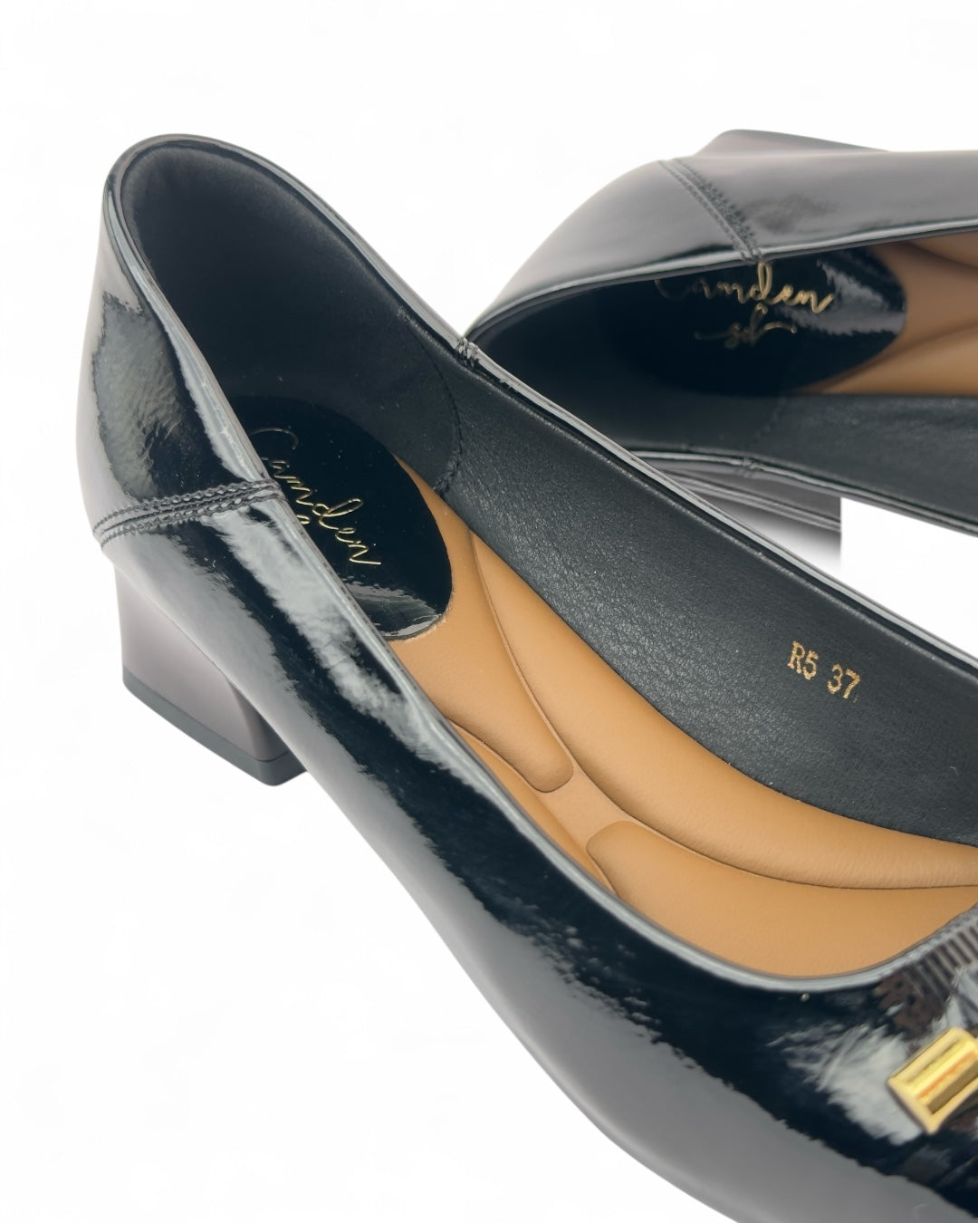 حذاء لوفر "طبي" بجلد بحلية ذهبية أمامية