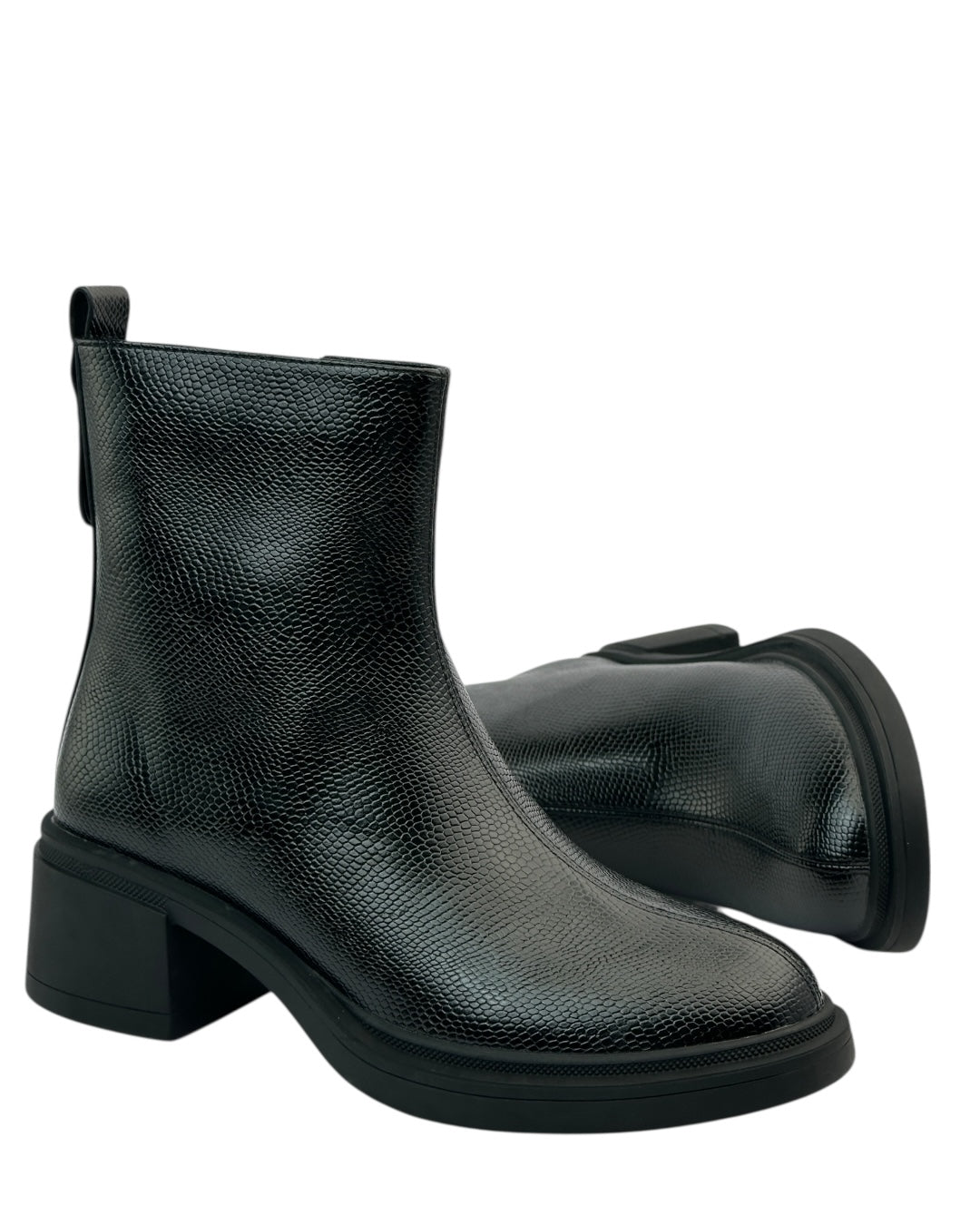 حذاء بنقشة جلد الثعبان بكعب عريض