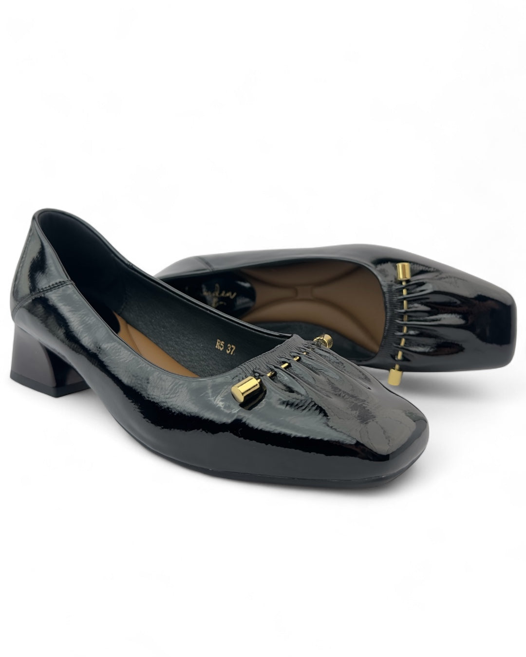 حذاء لوفر "طبي" بجلد بحلية ذهبية أمامية