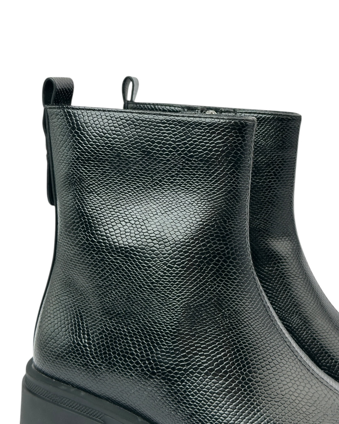 حذاء بنقشة جلد الثعبان بكعب عريض