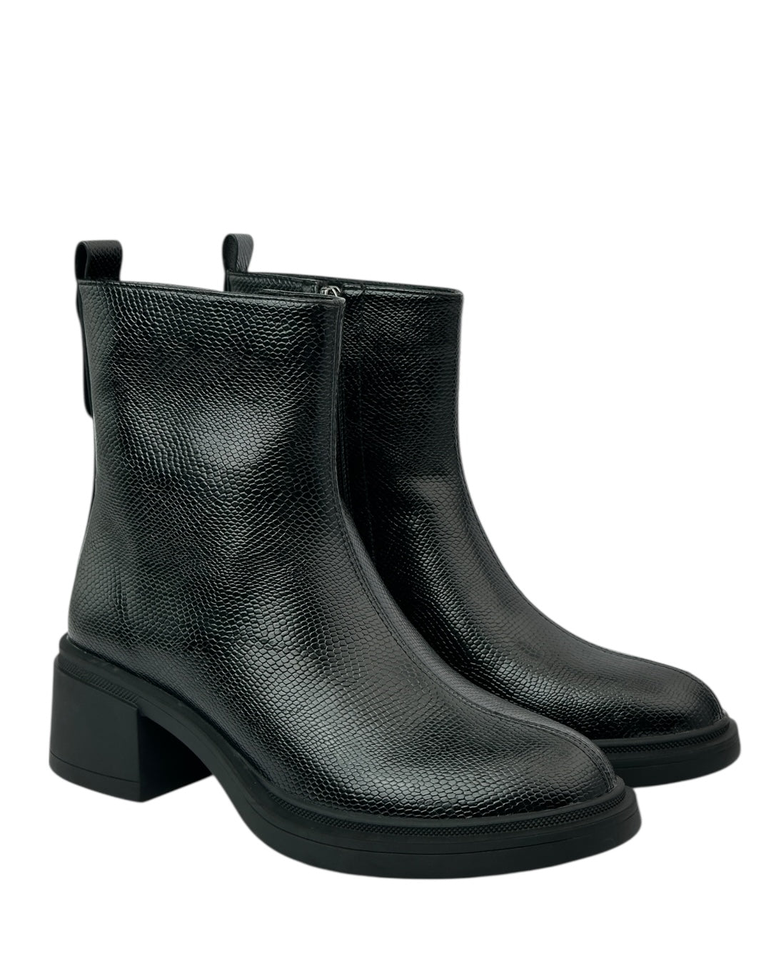 حذاء بنقشة جلد الثعبان بكعب عريض