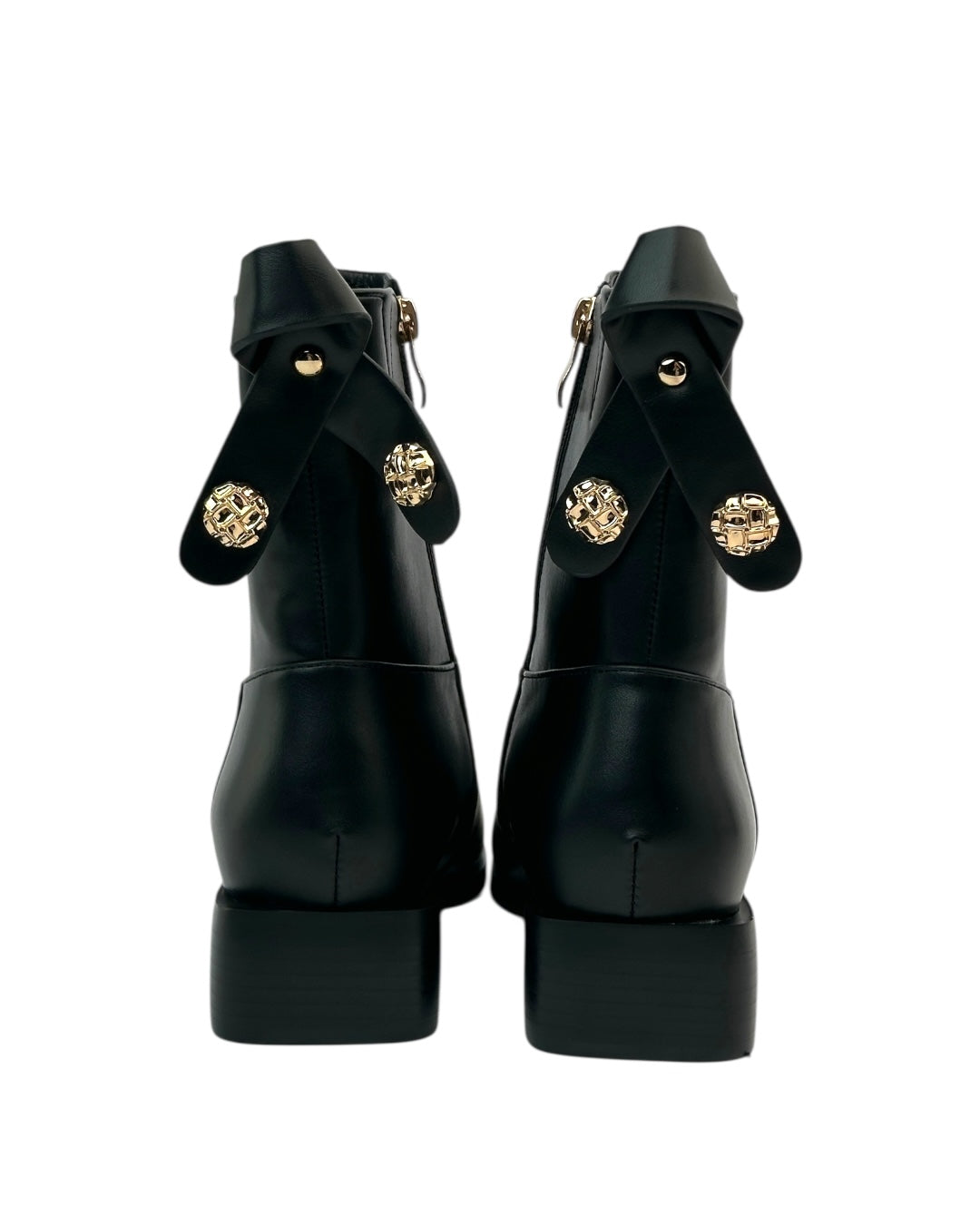 حذاء قصير أنيق مزين بفيونكة خلفية