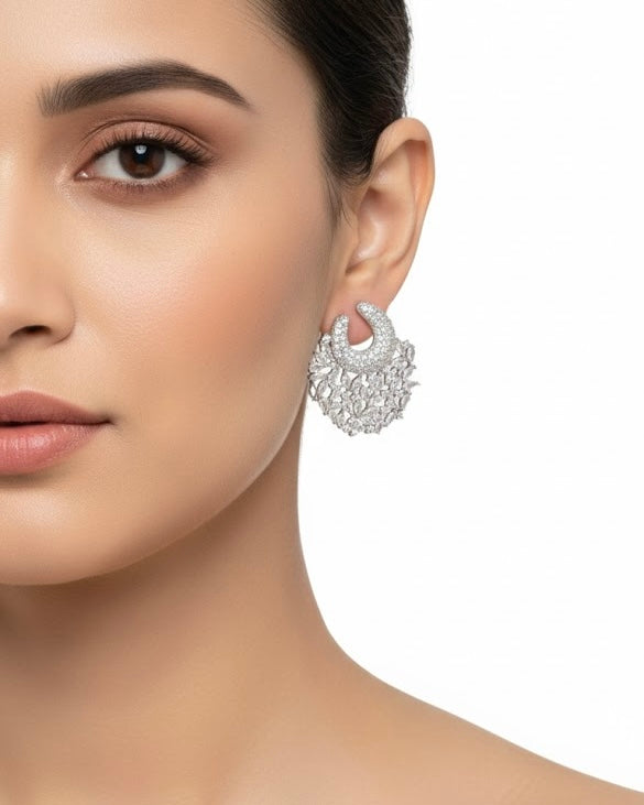 أقراط مرصعة بالزركون