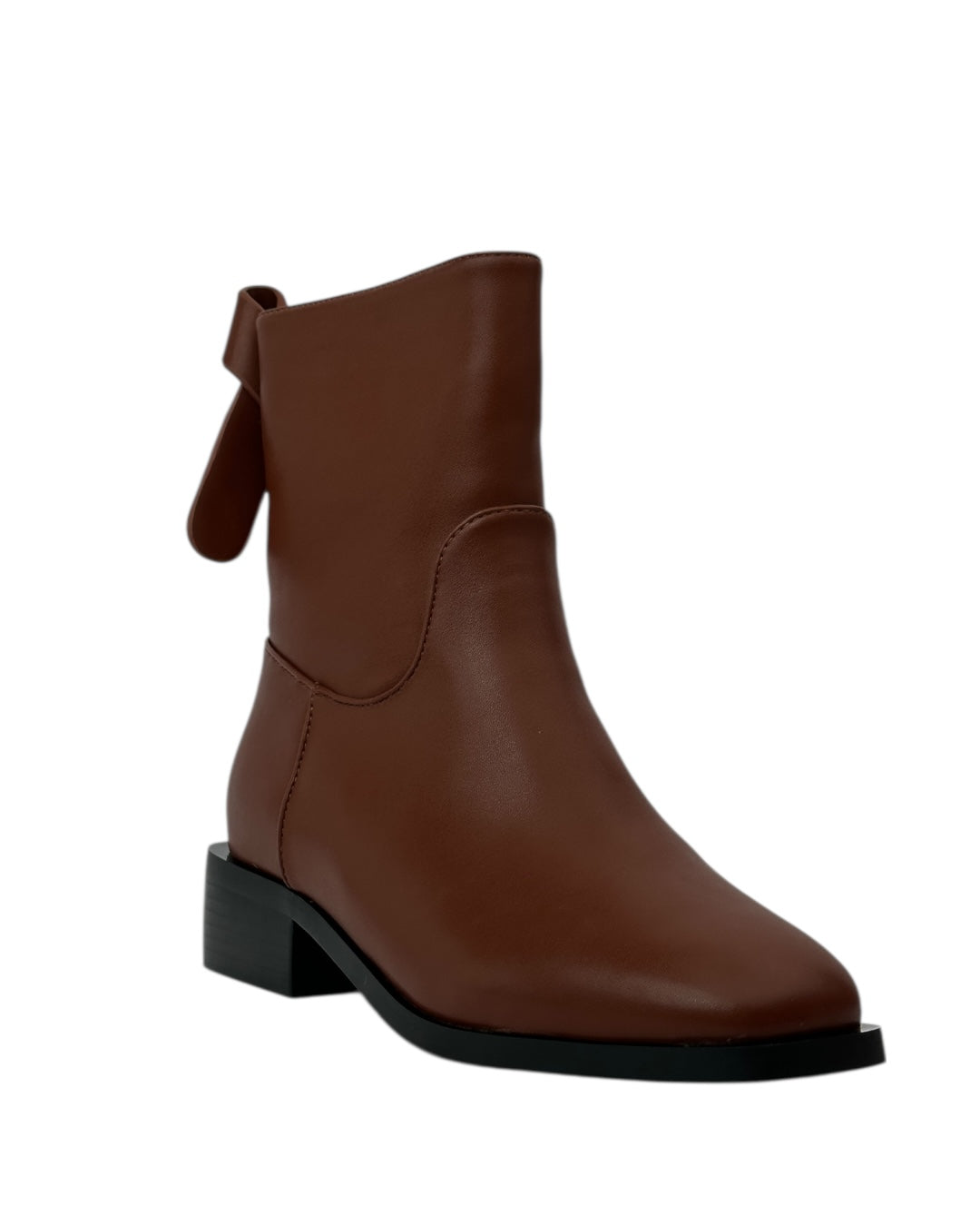 حذاء قصير أنيق مزين بفيونكة خلفية