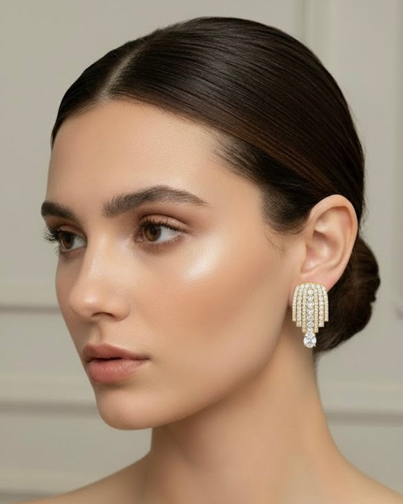 أقراط مرصعة بالزركون