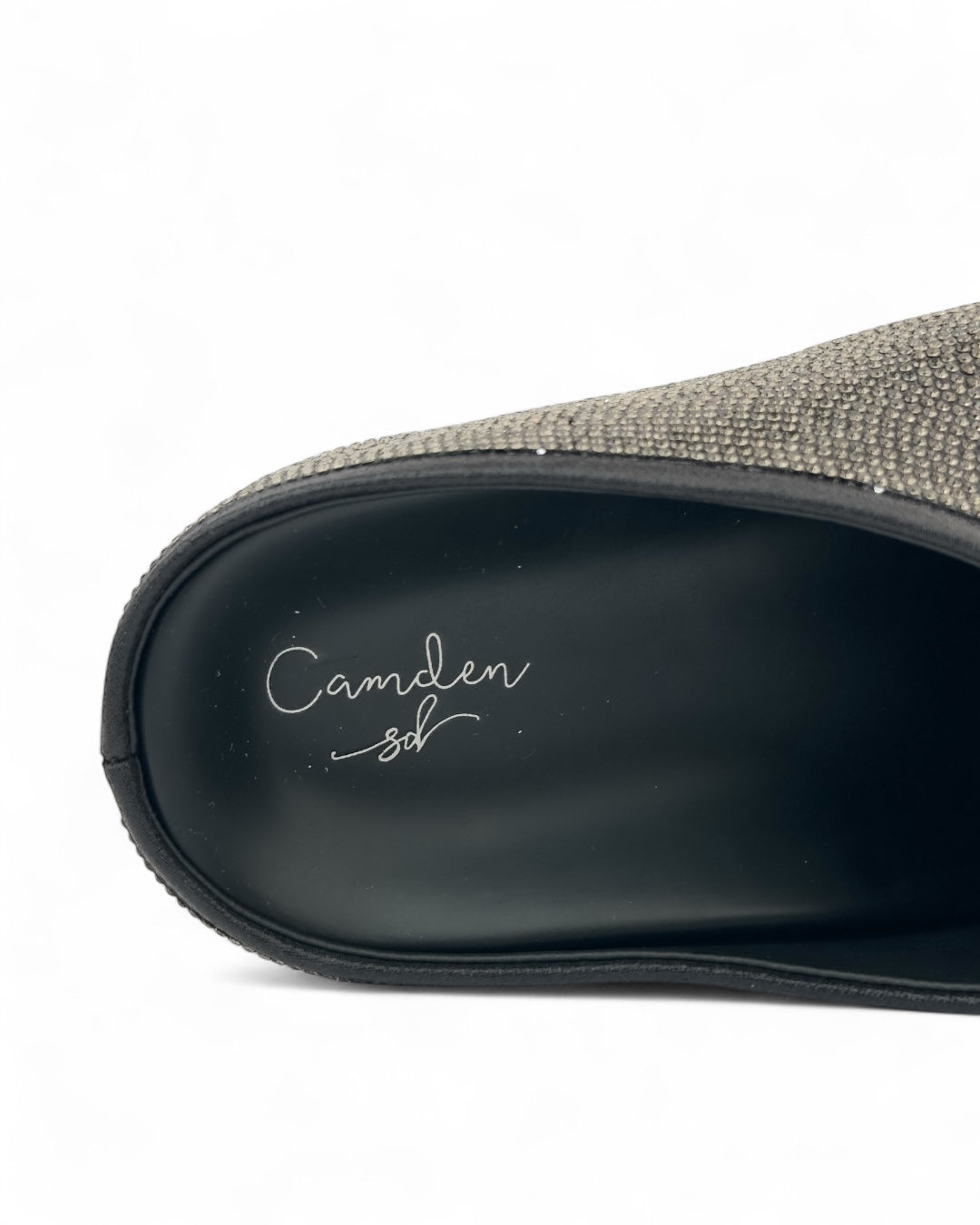 ليبر كامدن مرصع بكريستال