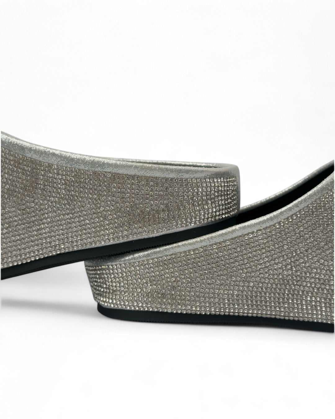 ليبر كامدن مرصع بكريستال