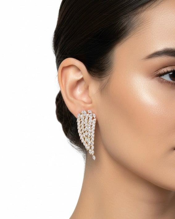 أقراط مرصعة بالزركون