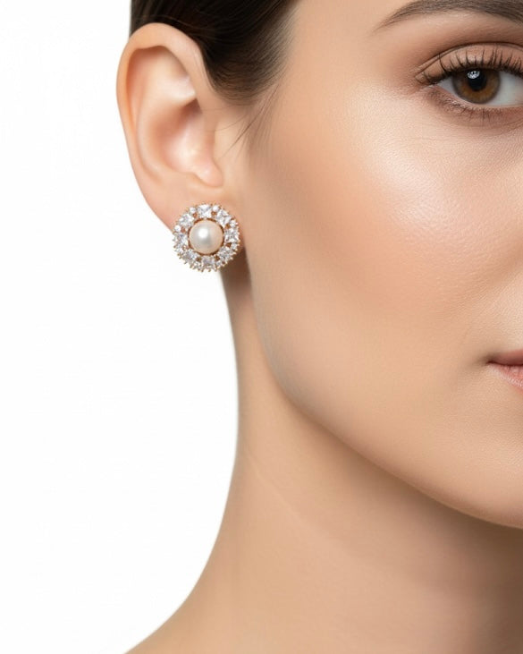 أقراط مرصعة بالزركون واللؤلؤ