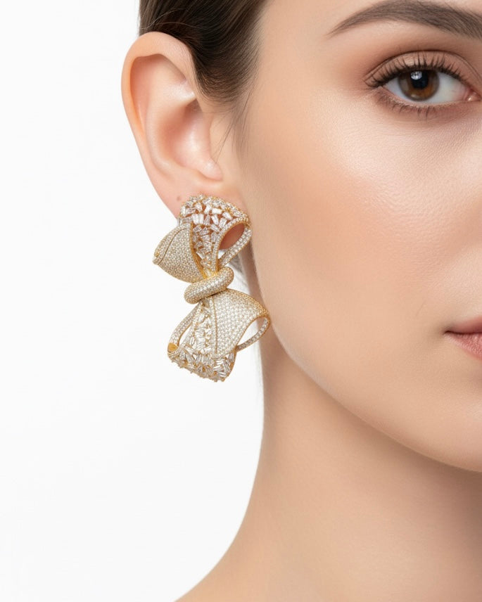 أقراط مرصعة بالزركون