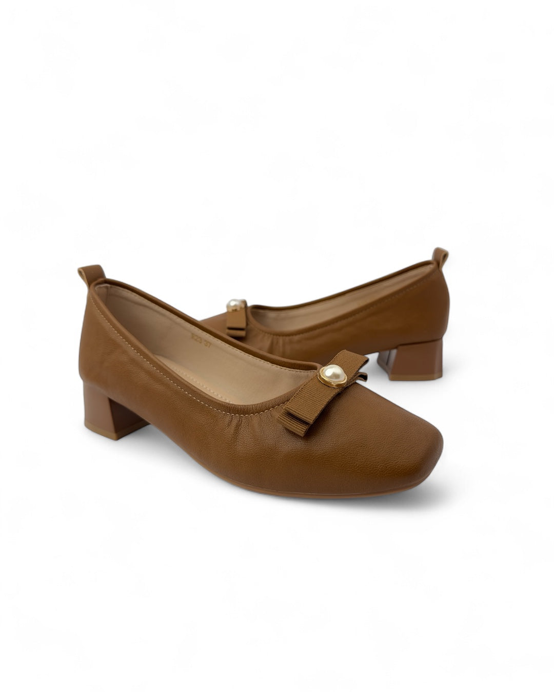 باليرينا بكعب قصير مع وصلة