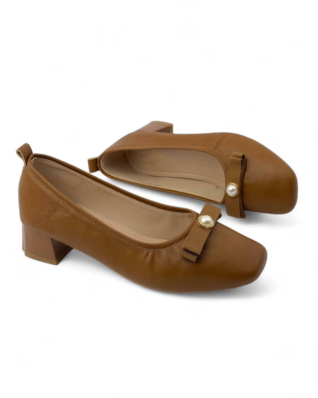 باليرينا بكعب قصير مع وصلة