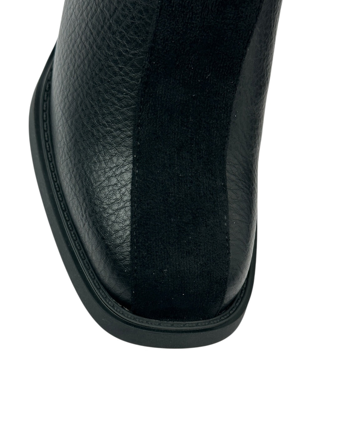 حذاء جلدي بكعب عريض