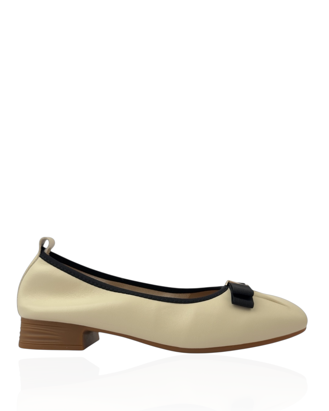 باليرينا بكعب قصير مع وصلة