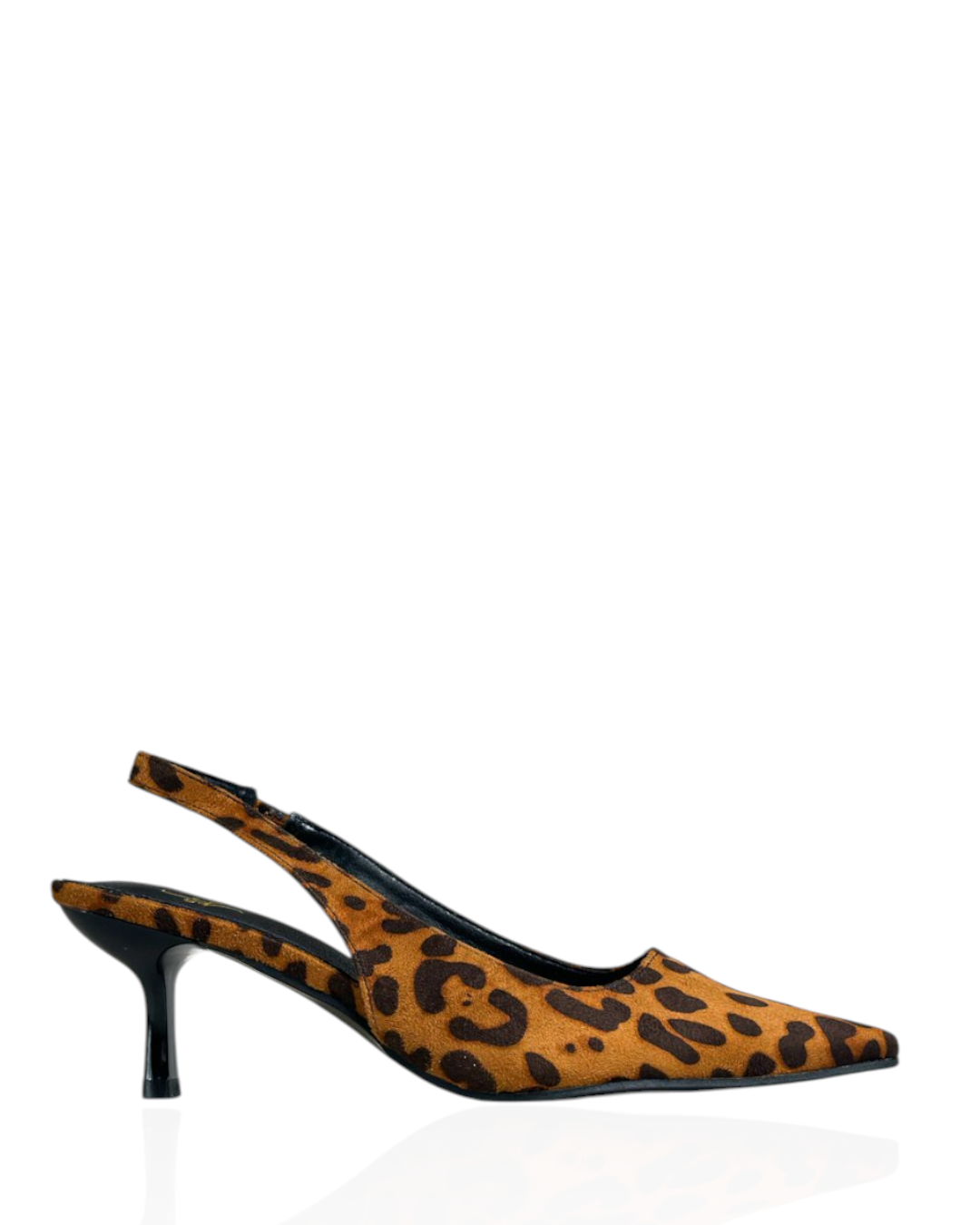 أحذية بكعب عالٍ مدببة من الأمام