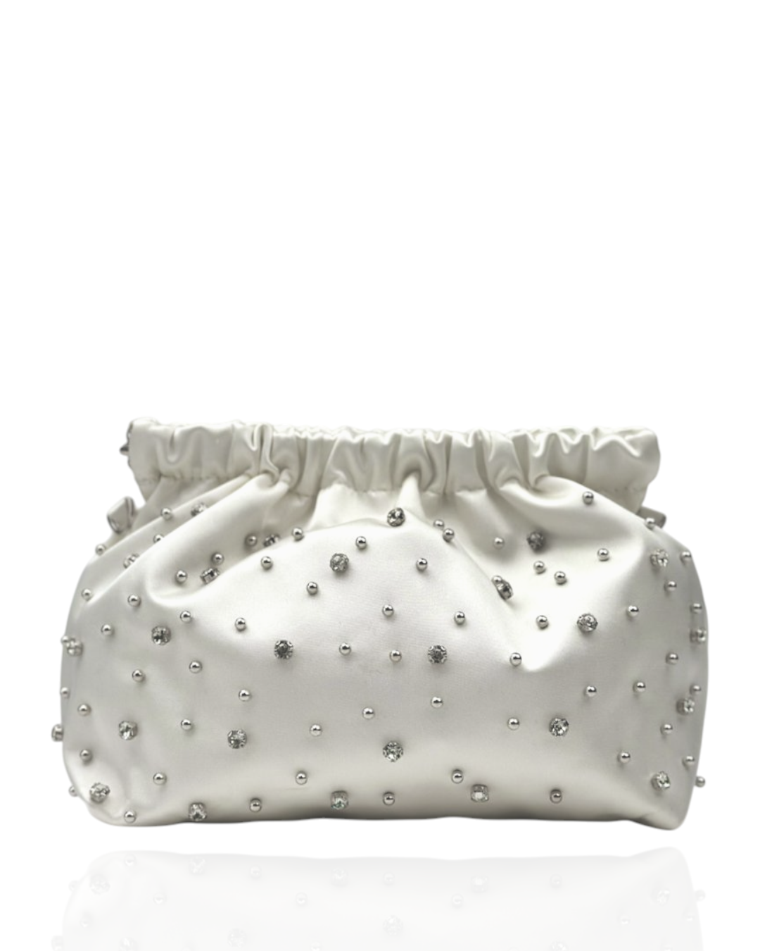 حقيبة من الساتان مزينة بالكريستال