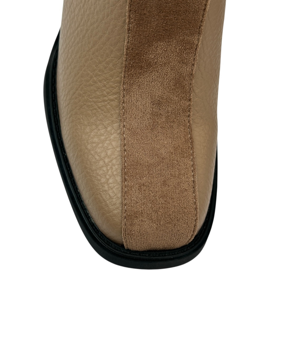 حذاء جلدي بكعب عريض